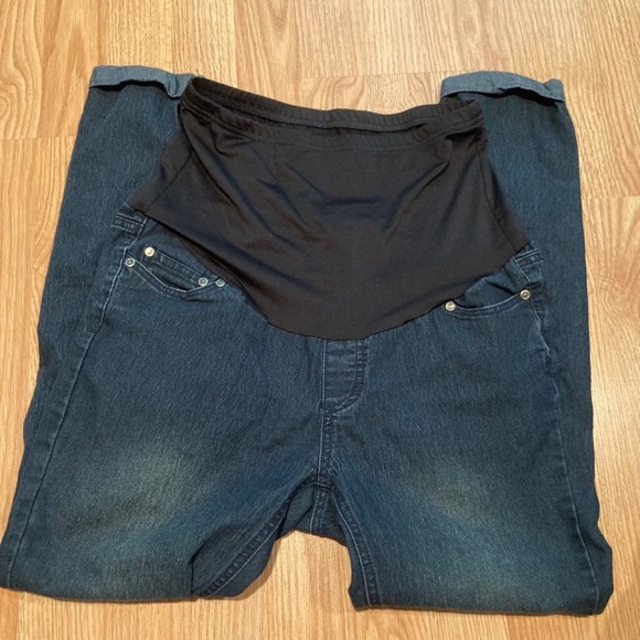 Maternity Jeans Dark Wash Denim Cuffed Ankle Distressed Detail Comfort - Picture 2 of 5